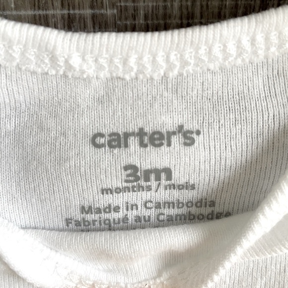 5/$20⭐️NWOT Lot 2 Carter’s onesies - Picture 3 of 4